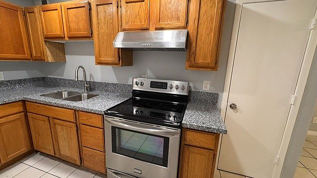 1st image of 602 E Townley Ave APT 105
