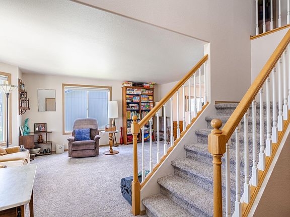 4th image of 7915 Savary Dr