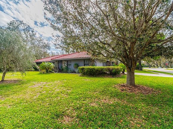 4th image of 5801 Ainsworth Ct
