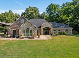 1302 W Main St, Lavaca, AR 72941