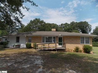 203 Woodfield Ave, Fountain Inn, SC 29644