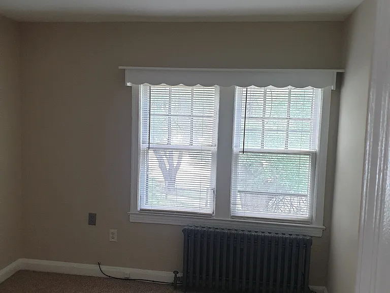 Living Room - 4