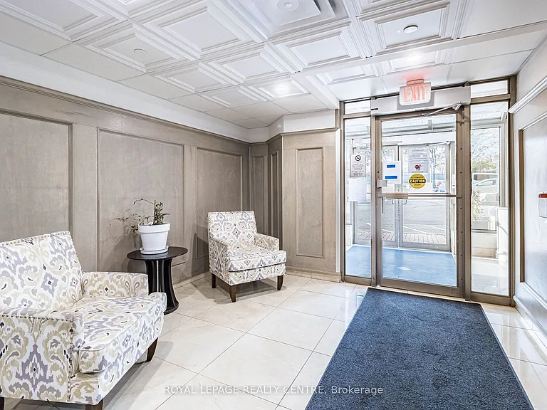 25 Fairview Rd W #807 — Photo 2