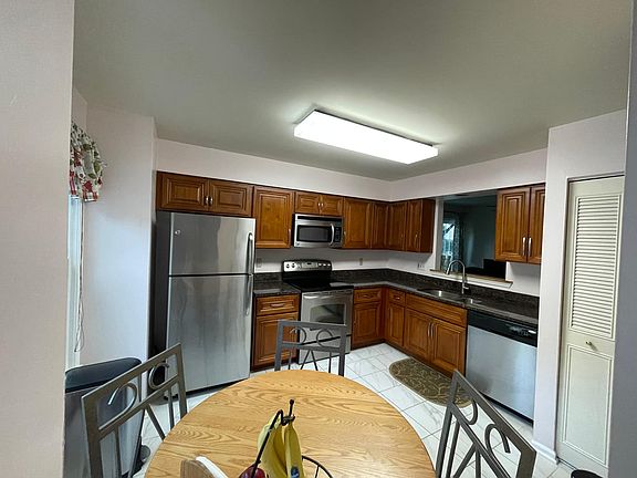 4th image of 20480 Summersong Ln