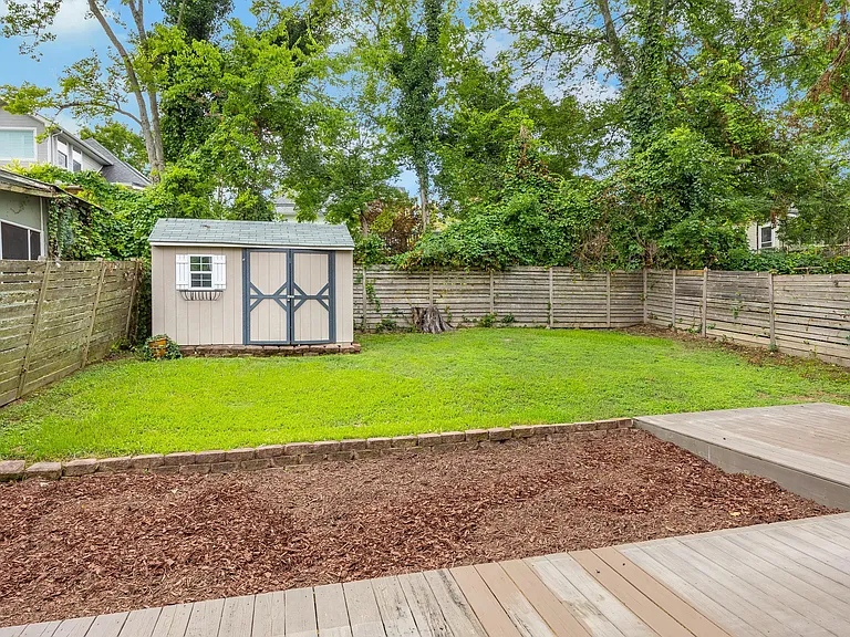 417 Rosewood St — Photo 21