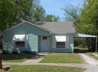 211 N Ruddell St, Denton, TX 76205