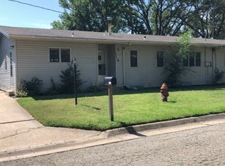 6825 SW Windsong Dr, Topeka, KS 66619