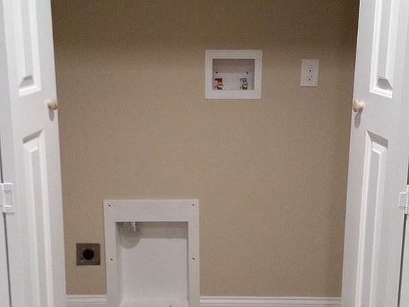 5th image of 135 Olympia Dr