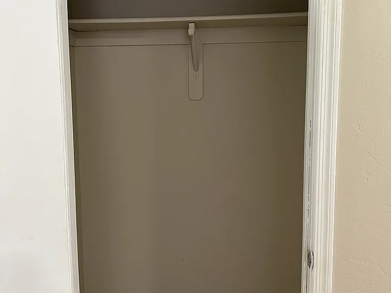 113 W Corona Rd #2 — Photo 12