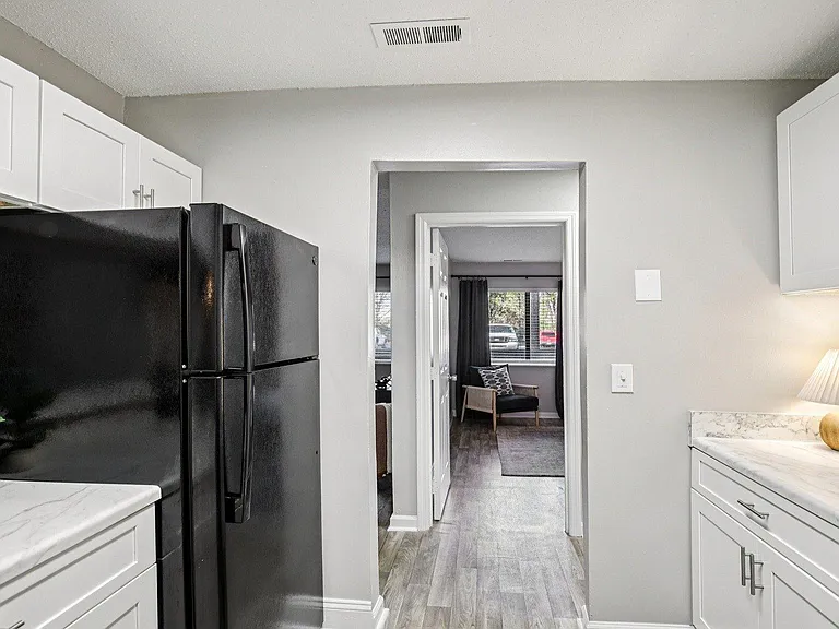 Compass Vista Apartments — Photo 10