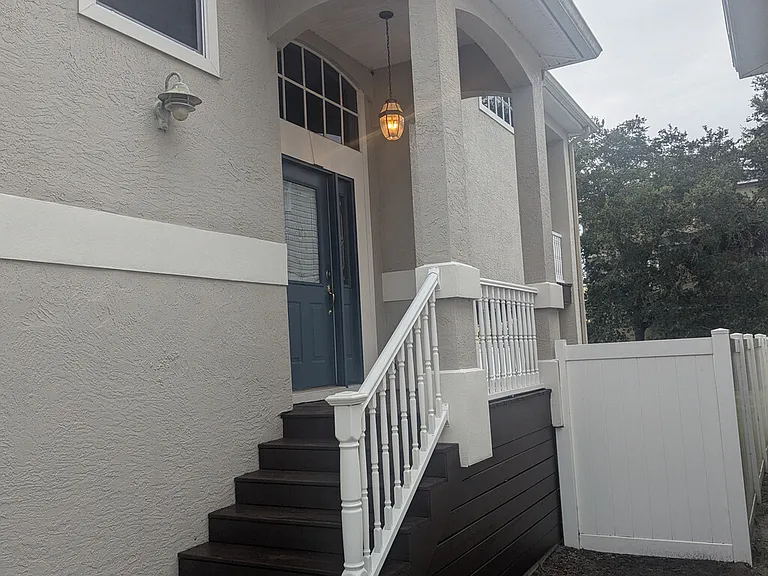 475 Kiwi St — Photo 1