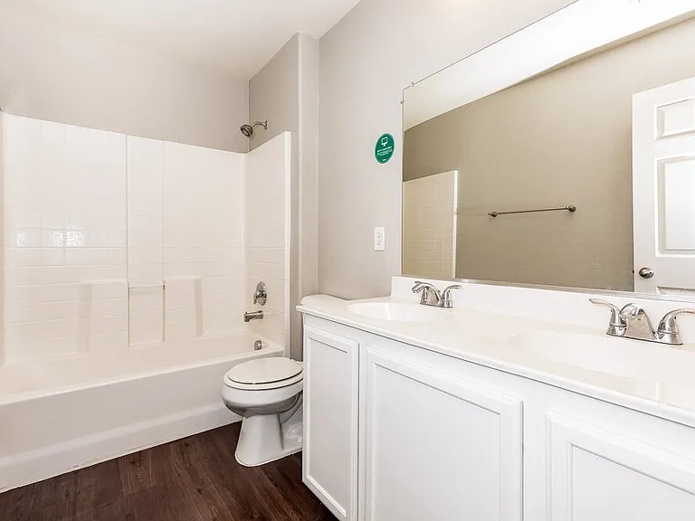 2845 Woodland Park Ave — Photo 15
