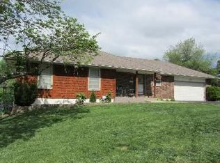 313 SW 23rd St, Blue Springs, MO 64015