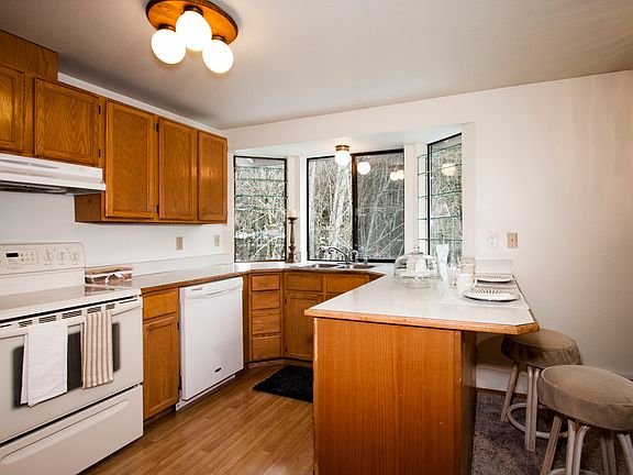5th image of 8117 76th Avenue Ct NW