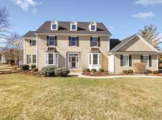 7655 Farrell Dr, Crystal Lake, IL 60014
