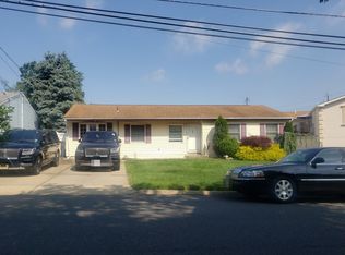 3 Rutgers Rd, Parlin, NJ 08859