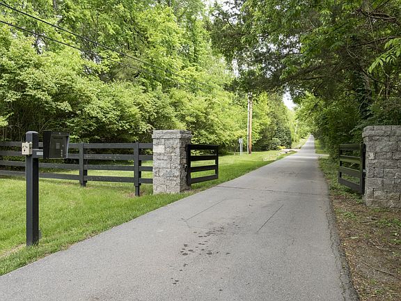 2nd image of 5744 Laura Hill Rd