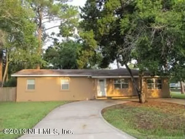 1390 Stocks St, Atlantic Beach, FL 32233