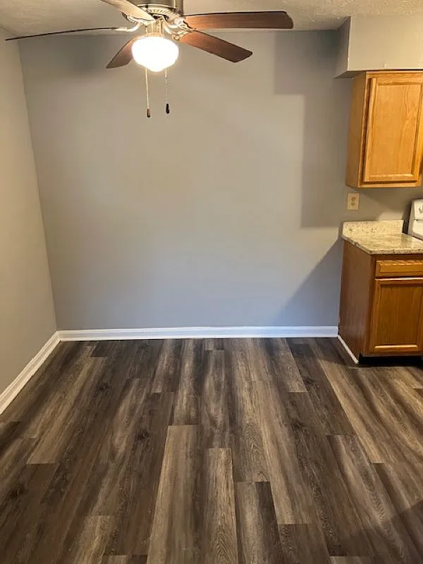 Woodhill Apartments — Photo 4