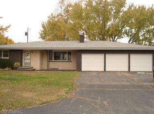 241 Kublick Dr, Benton Harbor, MI
