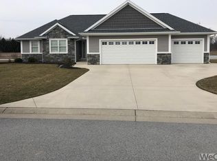 2664 Summer Rambo Ct, Lima, OH 45806