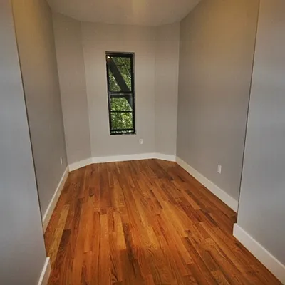 Rented by Nooklyn NYC LLC | media 4