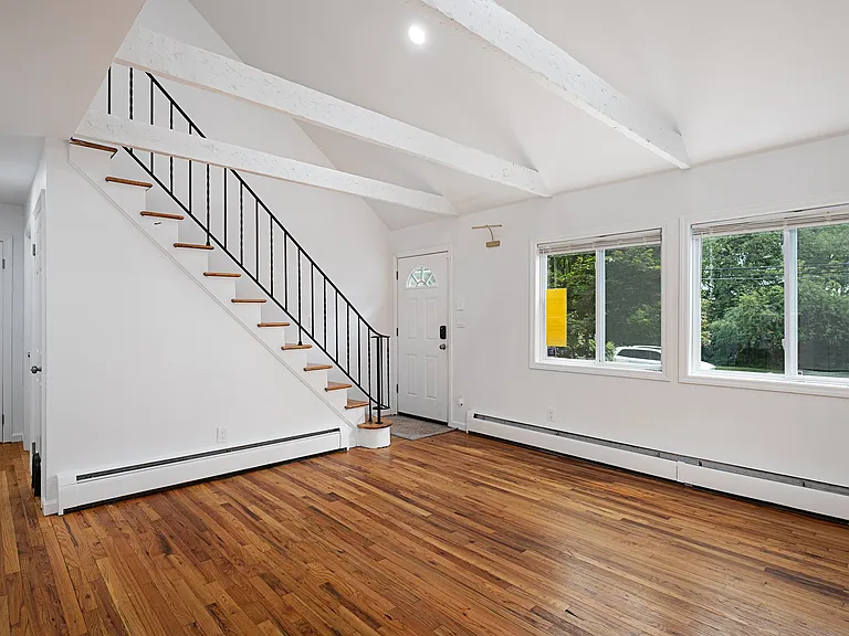 62 Lincoln Ave — Photo 6