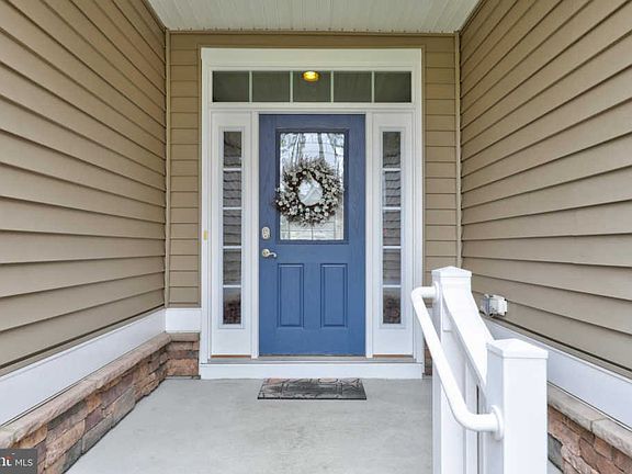 4th image of 37346 Woods Run Cir
