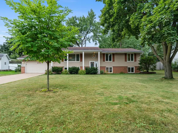 2313 E 114th St, Burnsville, MN 55337