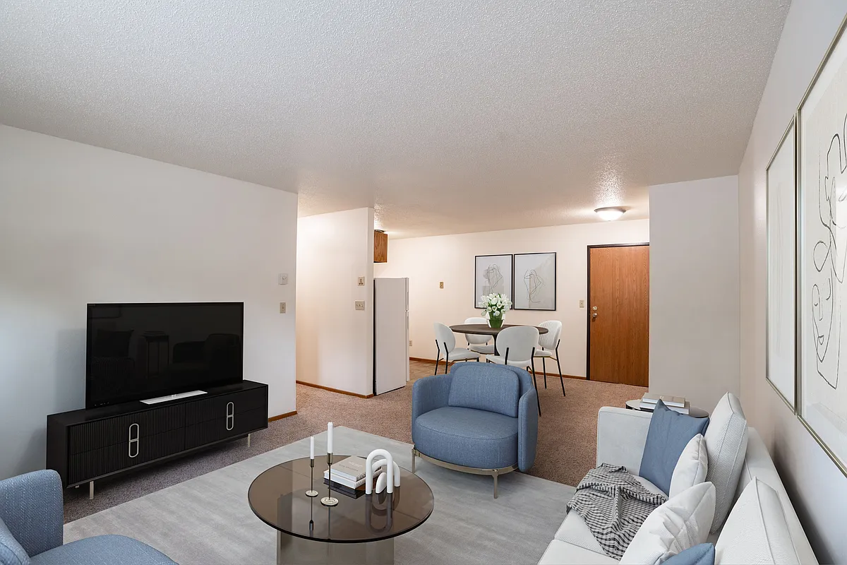 Fargo, ND Monticello Apartments | 21A | Living - Monticello