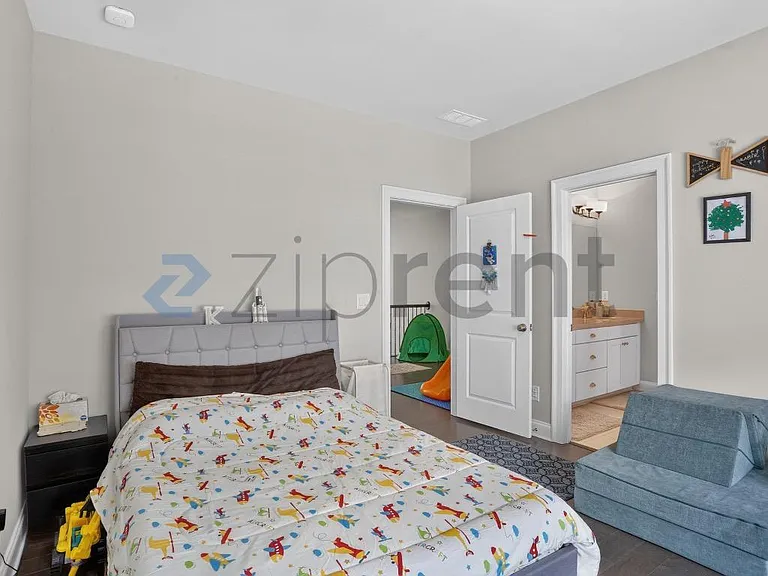 2408 Ellard Ter SE — Photo 36