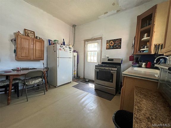 4th image of 508 Buford St