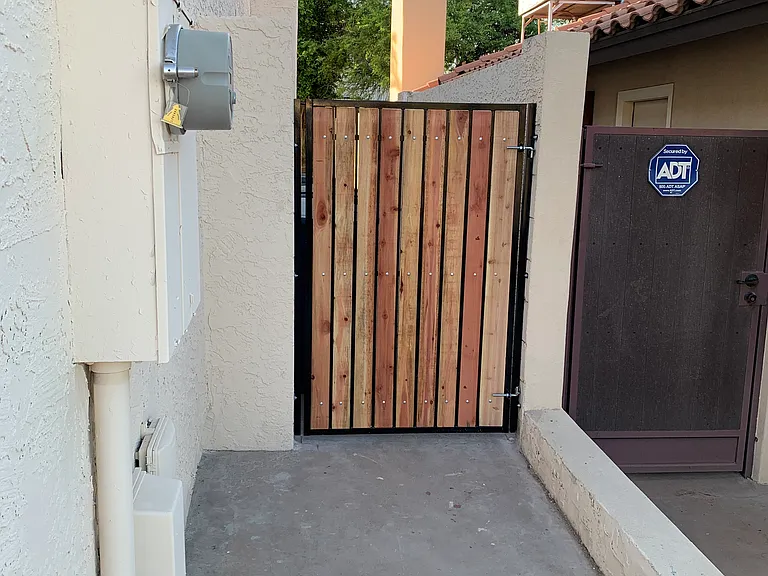 426 E Susan Ln — Photo 13