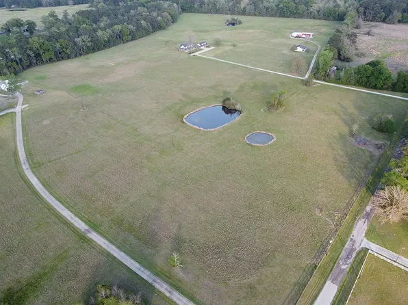 1975 Carrell Rd, Lufkin, TX 75901