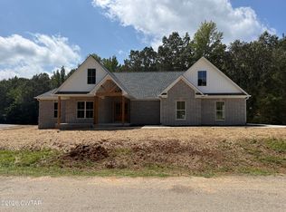 1766 Baker Rd, Huntingdon, TN 38344