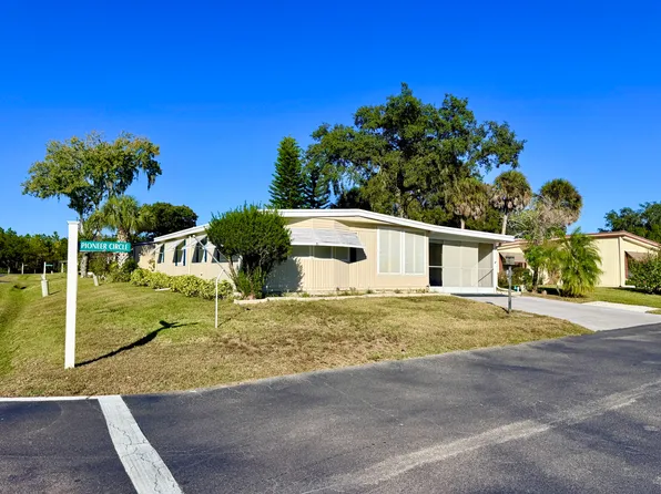 1188 Pioneer Cir #24, Groveland, FL 34736