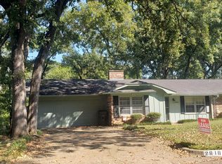 2818 Meadowlark Ln, Tyler, TX 75701