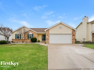 10 Kingsmont Ct, Saint Peters, MO