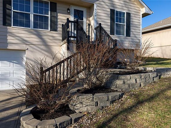 4th image of 2118 Glenside Rd