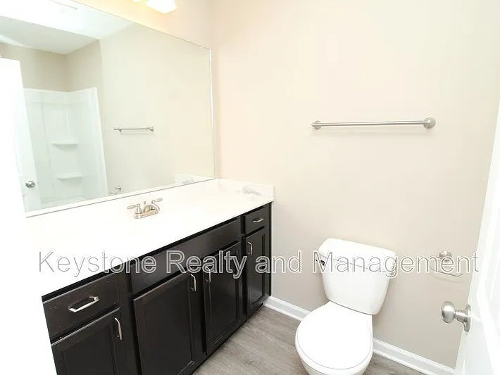 301 Landrum Pl #F — Photo 5