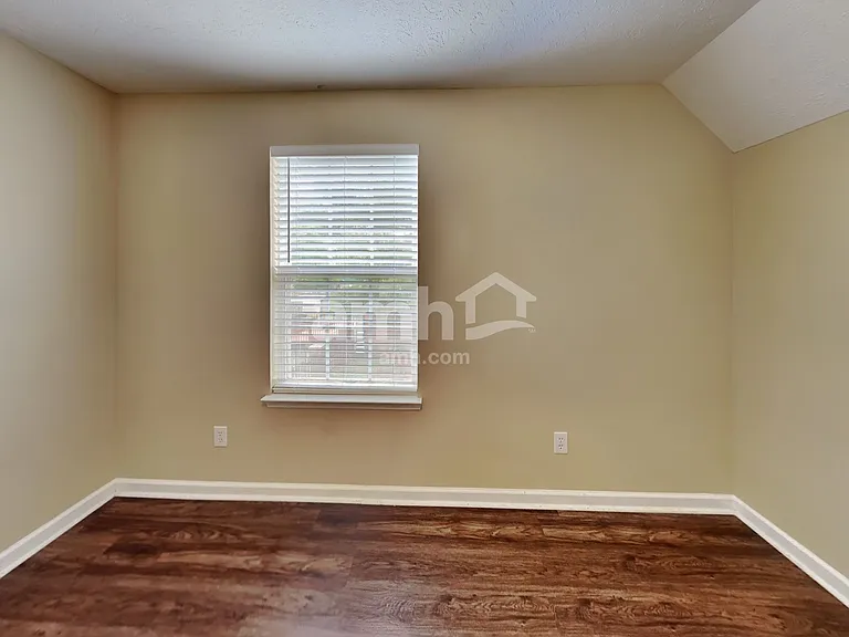1617 E Blairmont Dr — Photo 16