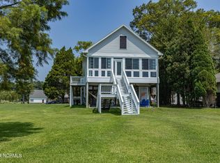 869 Wide Waters Dr, Bath, NC 27808