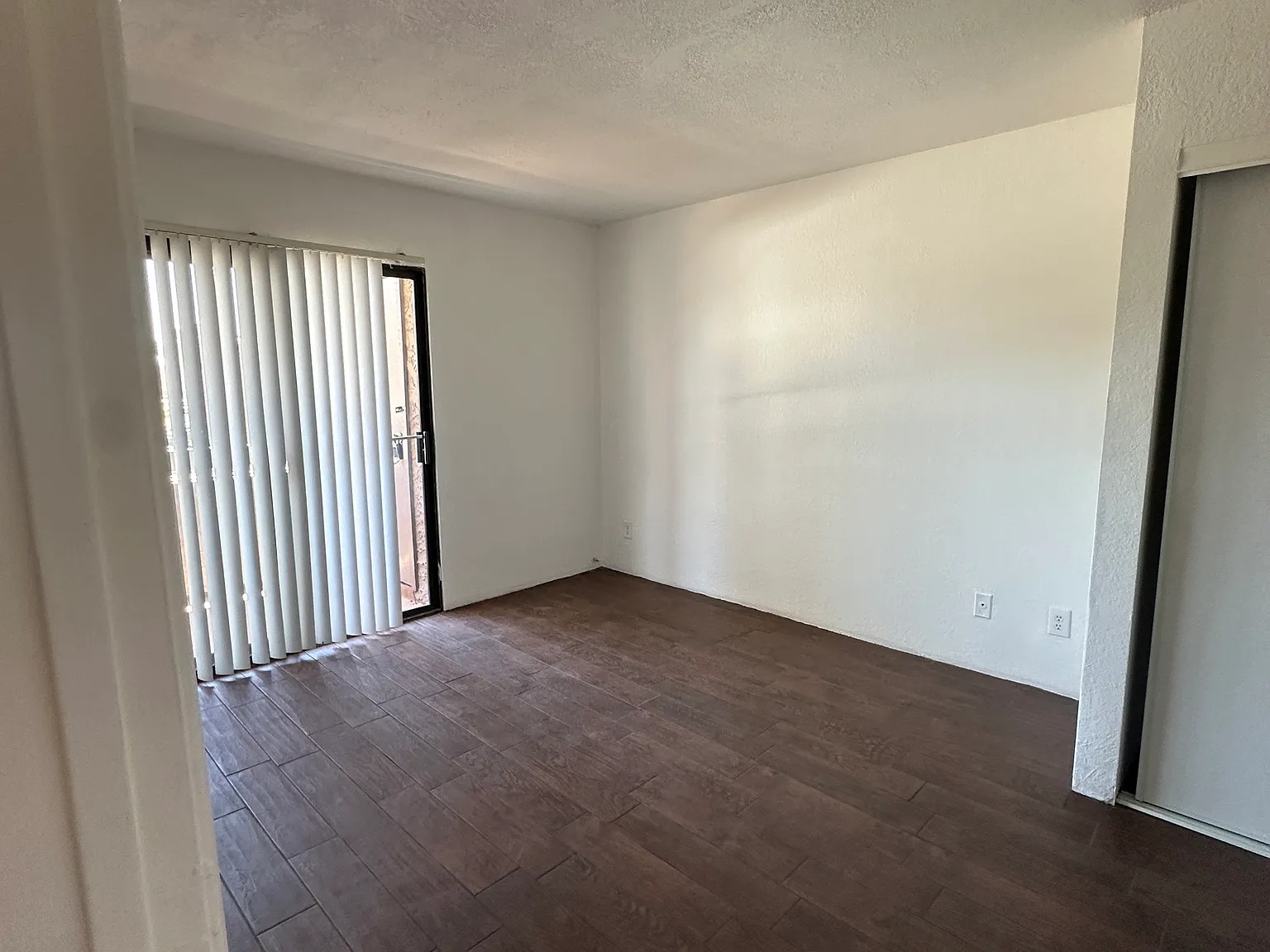 2 bed, 821 sqft, $1,420 — Photo 4