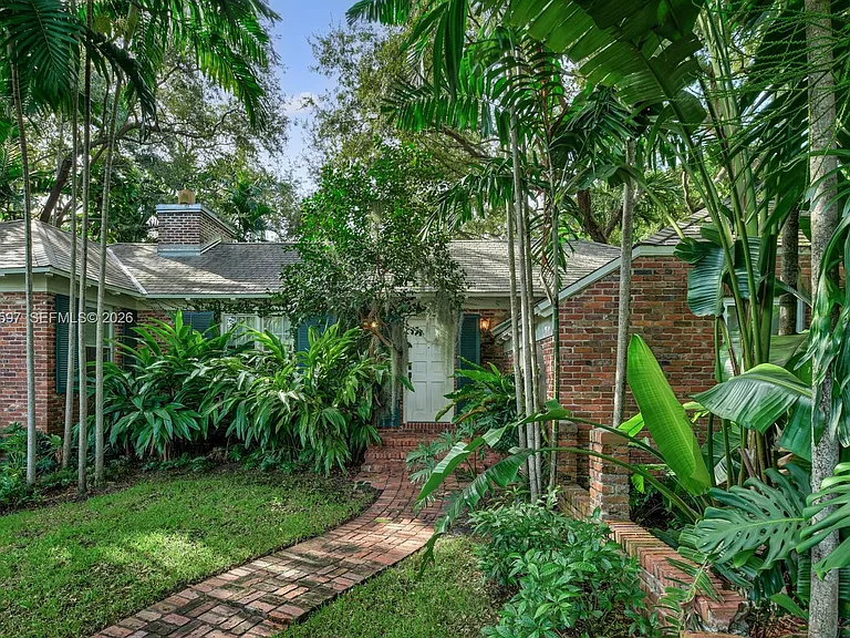 530 Melaleuca Ln — Photo 4