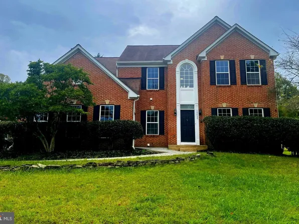 16450 Triple Crown Ct, Hughesville, MD 20637