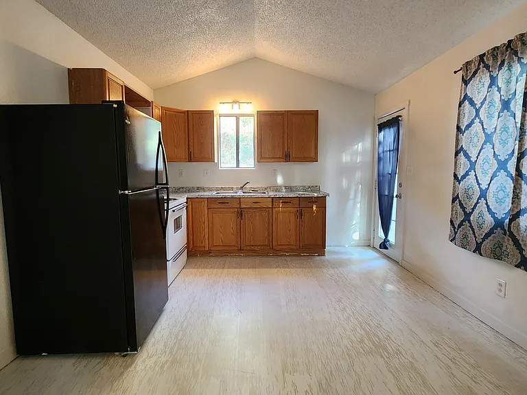 5713 E Cross Dr — Photo 8