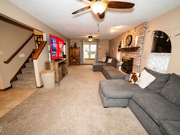 5th image of 63 Park Forest Dr N