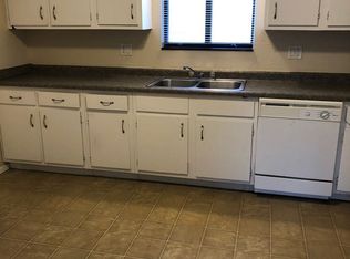 3312 Oakland Rd NE APT 11, Cedar Rapids, IA 52402