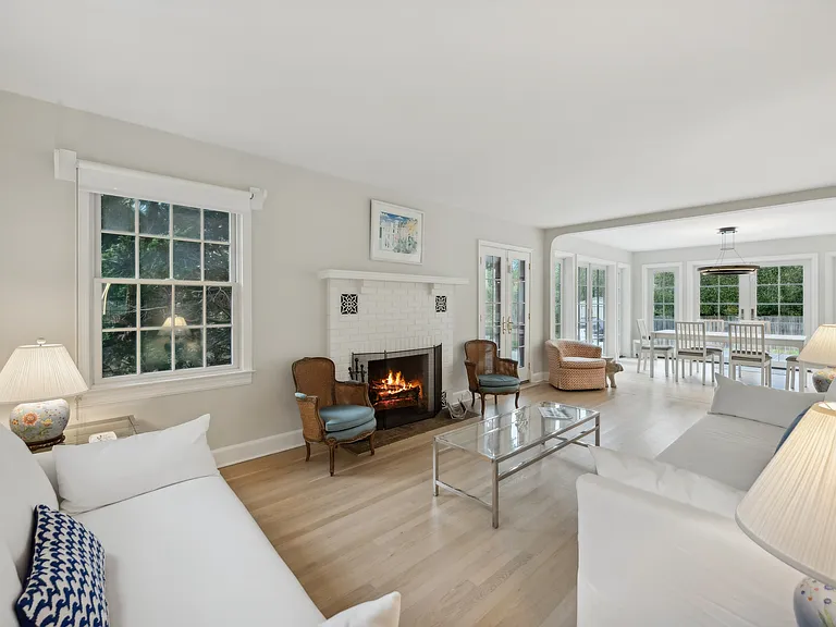 39 Linden Ln — Photo 4