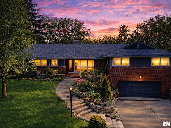 3rd image of 4036 N Brookmont Rd